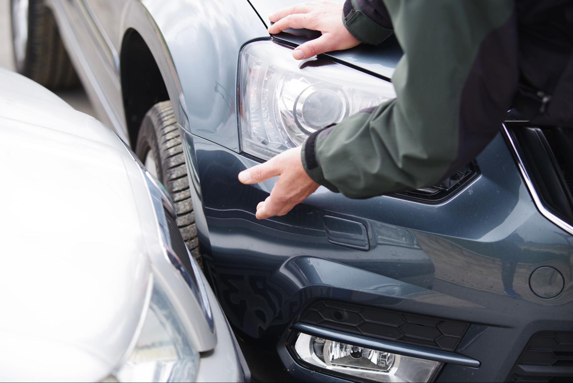 Auto angefahren. Was tut man jetzt? Ratgeber von Gutachten Amawi